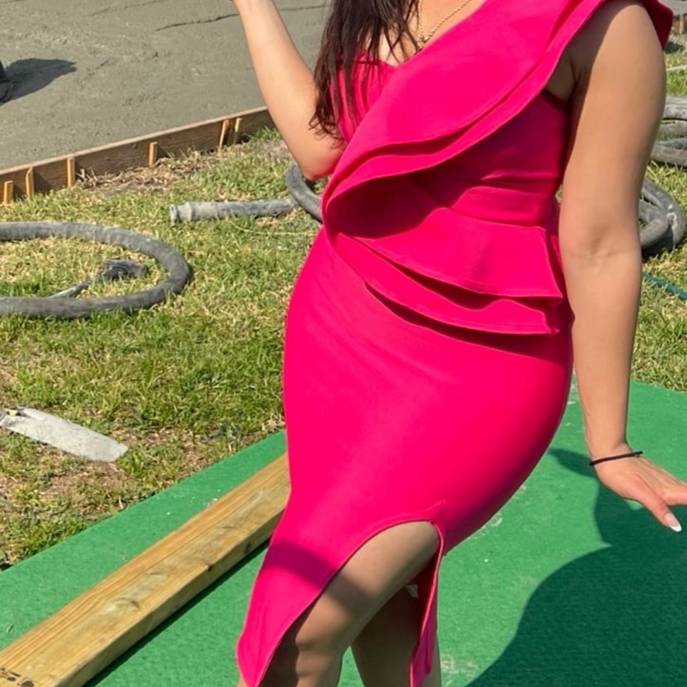 Forever New One Shoulder Fuchsia Dress